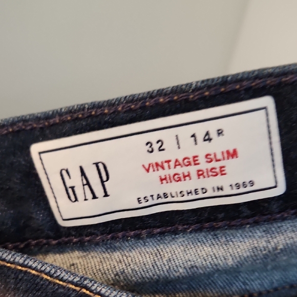 GAP Women's Dark Blue Jeans - Picture 2 of 3